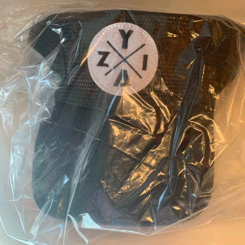 Zyia X Mesh Hat